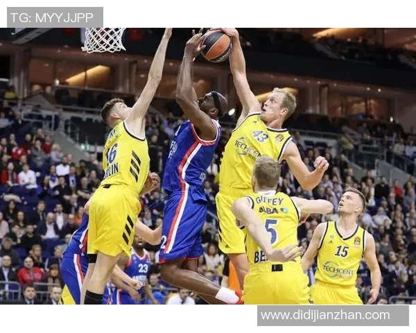 飞马队与自由队的精彩对决揭示篮球赛场上的激情与荣耀